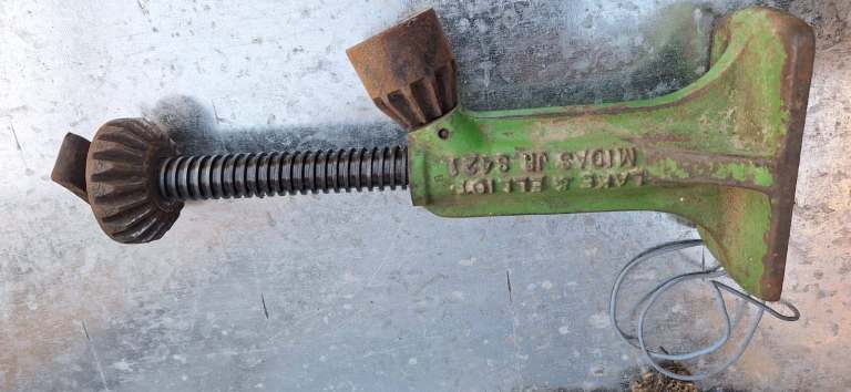 Vintage Lake & Elliot Midas Junior S421 Cast Iron Car Bottle Jack