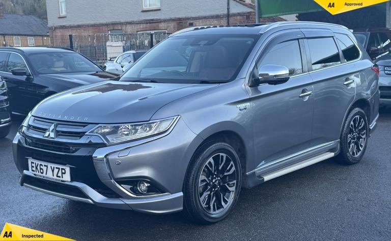 2017 Mitsubishi Outlander  SAT NAV, RED LEATHER, REVERSING CAMERA, GLASS SUNROOF,   VEHICLE PRICE...
