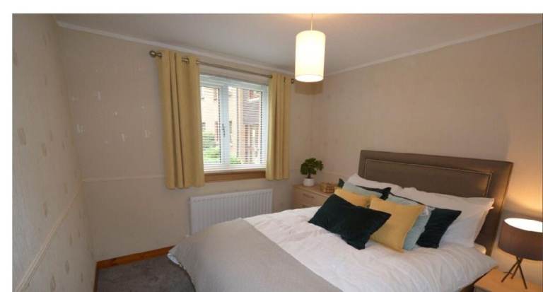One-Bedroom Ground Floor Flat in Kelvindale, Glasgow