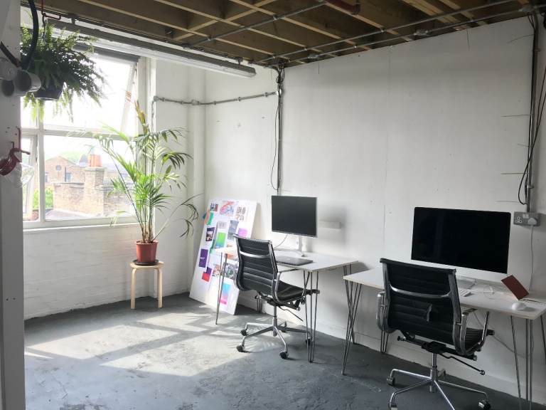 Studio Office Workshop Creative Space in East London - Hackney/ Dalston - Free WIFI