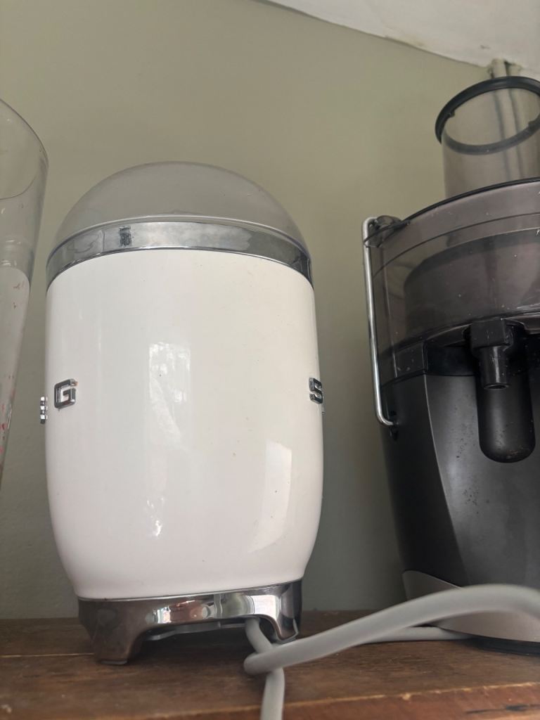 Smeg juicer 
