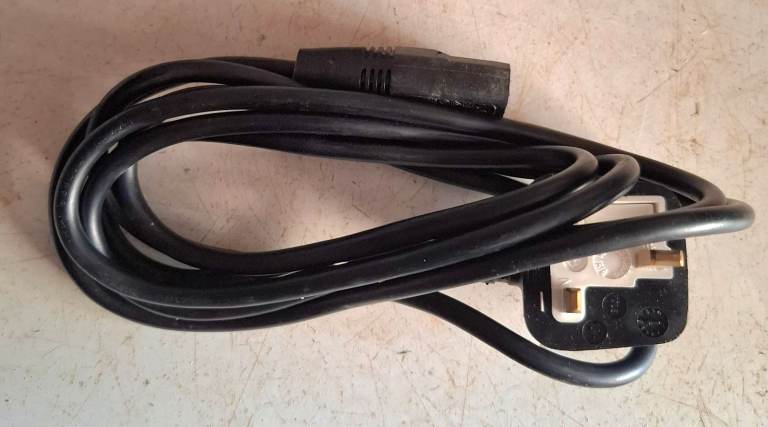 EURO PLUG TO 13AMP PLUG POWER CABLE
