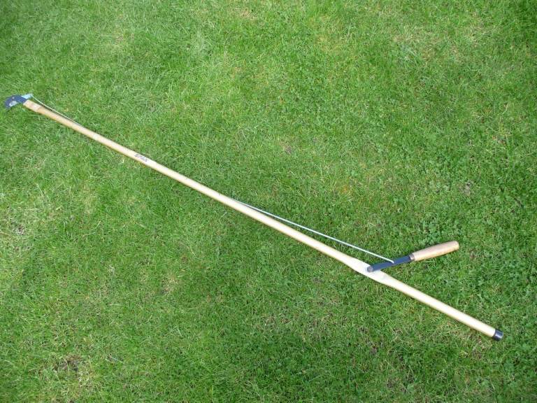 6 foot long - Snap brand  - High branch Tree & Bush Pruner - WORKING