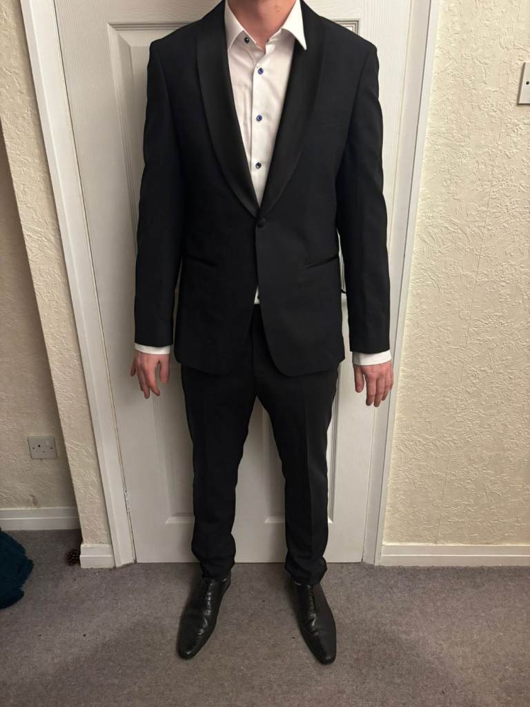 Boss Mens Tuxedo - Like New