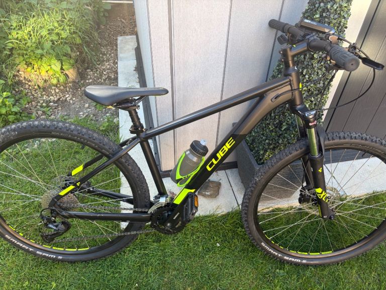 Men’s cube mountain bike 
