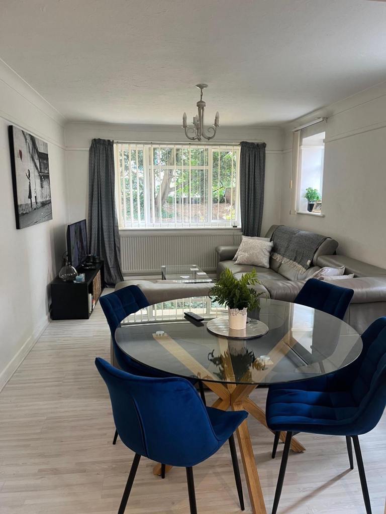 2 double bed ground floor flat plus garage, Westbourne