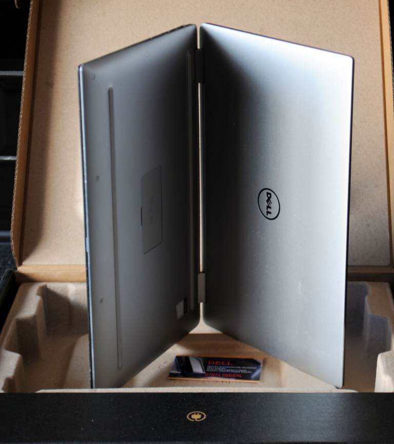 PRESENTED IN ITS ORIGINAL box with Windows 11 TOUCHSCREEN
