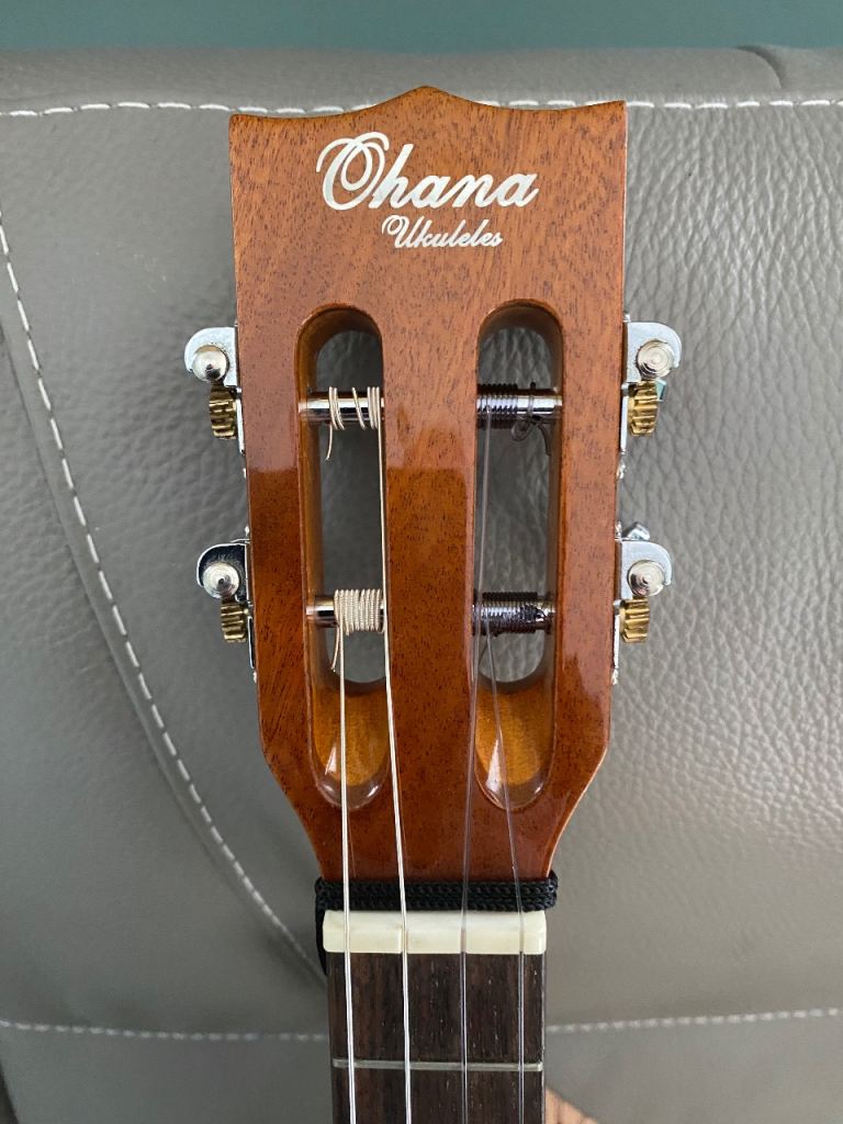 Baritone Ukulele 
