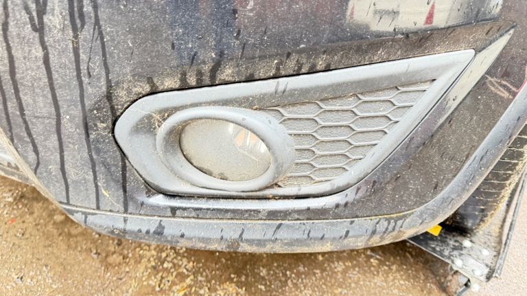 GENUINE VOLVO C30 N/S PASSENGER LEFT BUMPER FOG LIGHT GRILL TRIM SURROUND 06-12 plus Fog light Lamps