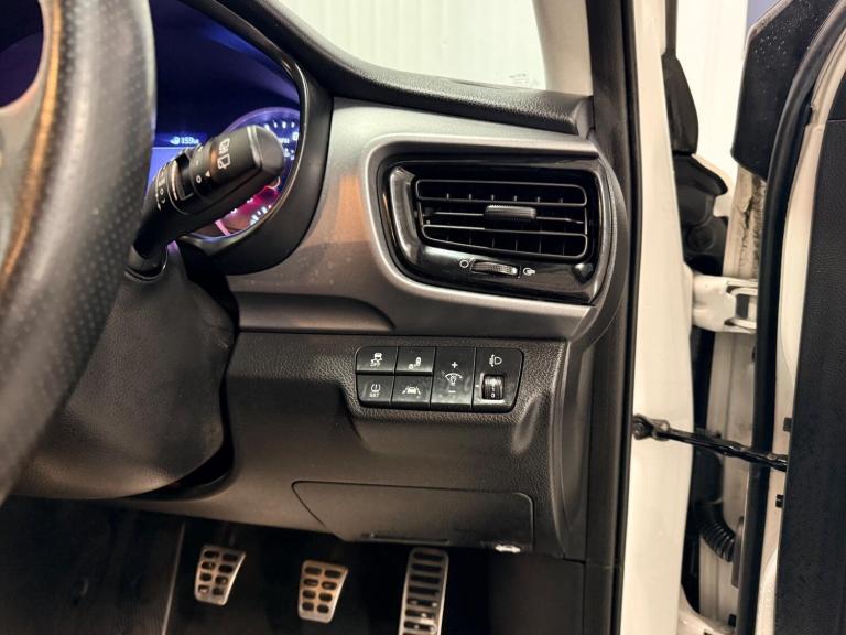 2018 Kia Stonic 1.0 T-GDi First Edition Euro 6 (s/s) 5dr HATCHBACK Petrol Manual