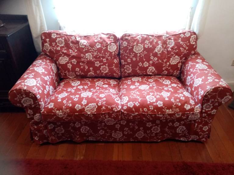 DAZZLING Floral Pattern Red Sofa CHANGE YOUR LIFE NOW!