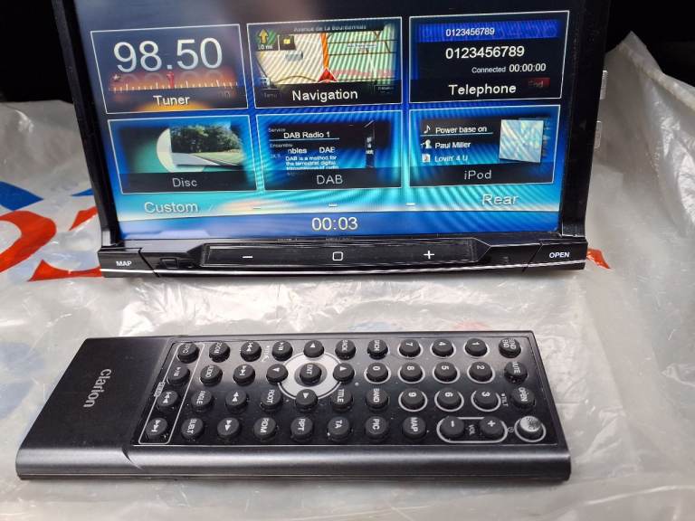 Clarion double din vehicle head unit remote control bluetooth