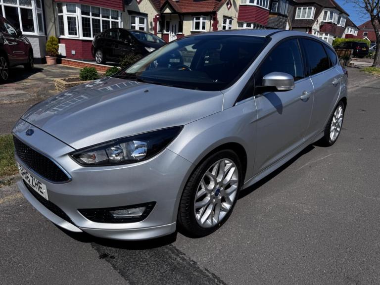 2016 Ford Focus 1.0T EcoBoost Zetec S Euro 6 (s/s) 5dr HATCHBACK Petrol Manual