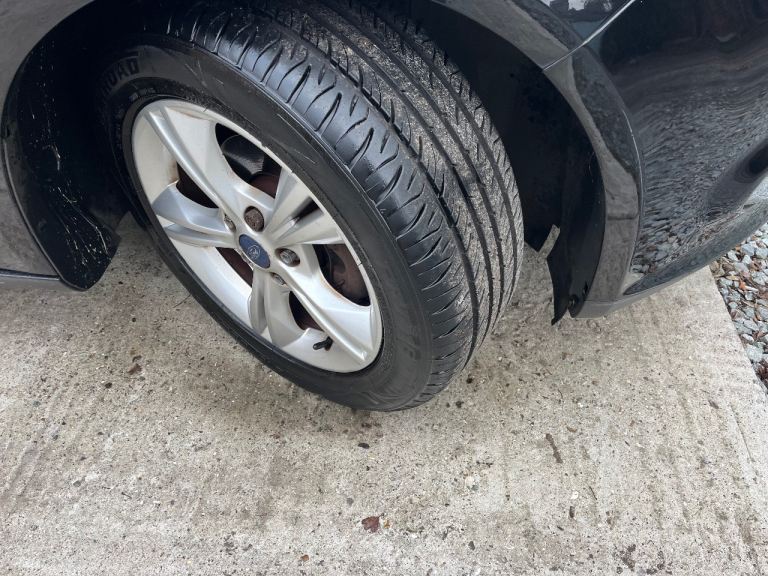 Ford, FOCUS, Hatchback, 2012, Manual, 998 (cc), 5 doors