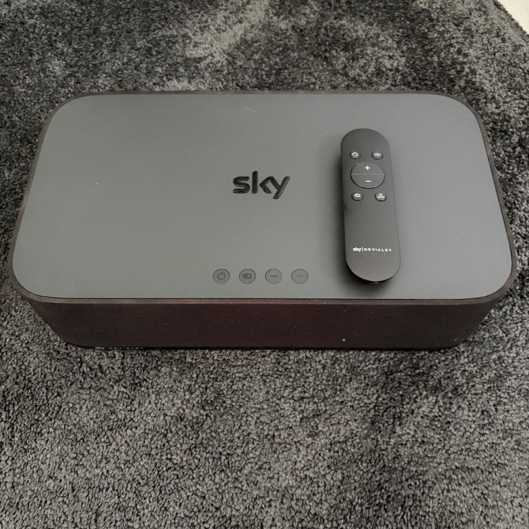 Sky SB100 Devialet digital sound box