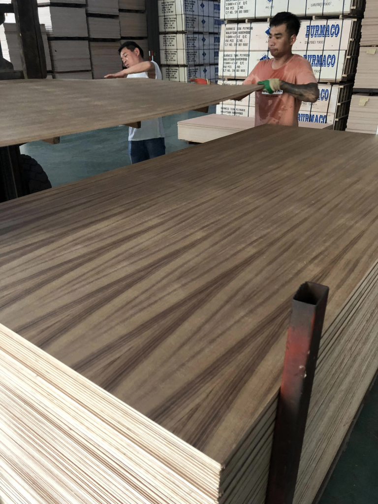 Teak Veneered MDF Board mdf Moisture Resistant Sheet Furniture Board Bespoke Wardrobe