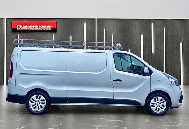  Renault Trafic 1.6 dCi ENERGY 29 Sport Nav LWB Standard Roof Euro 6 (s/s) 5dr Diesel Manual