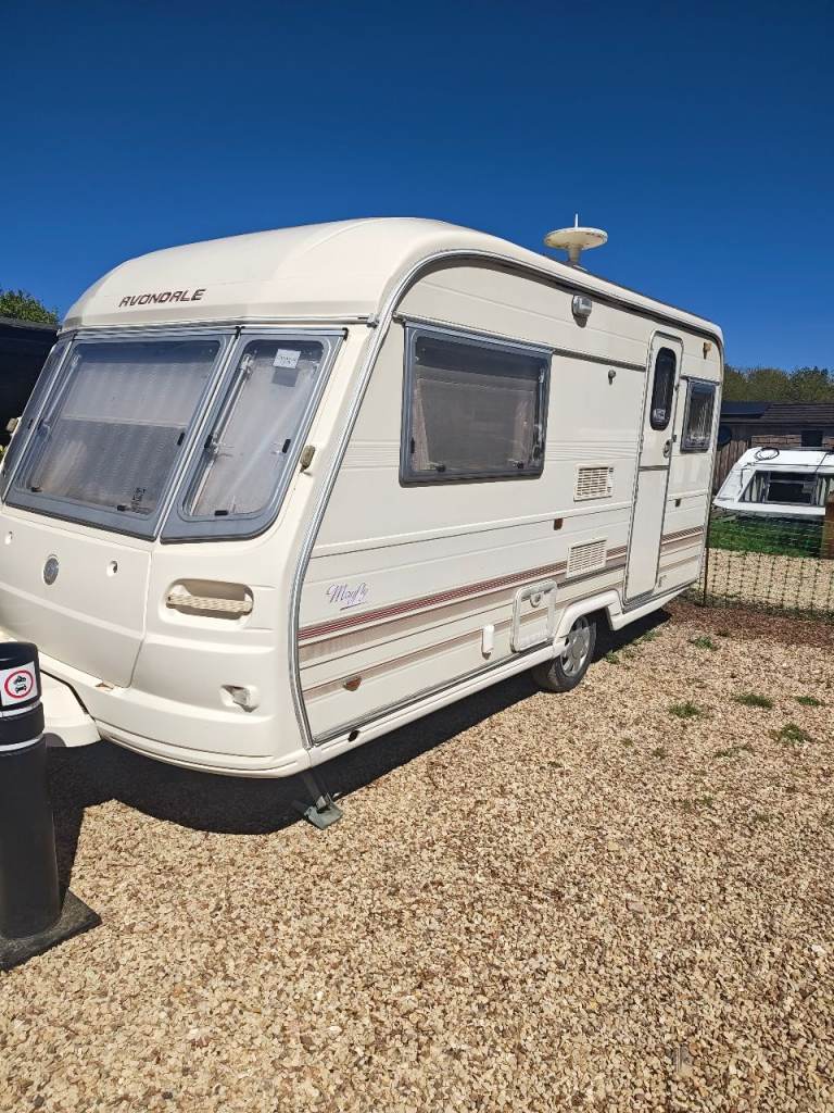 Caravan 2 birth ,Avondale mayfly...year 2005