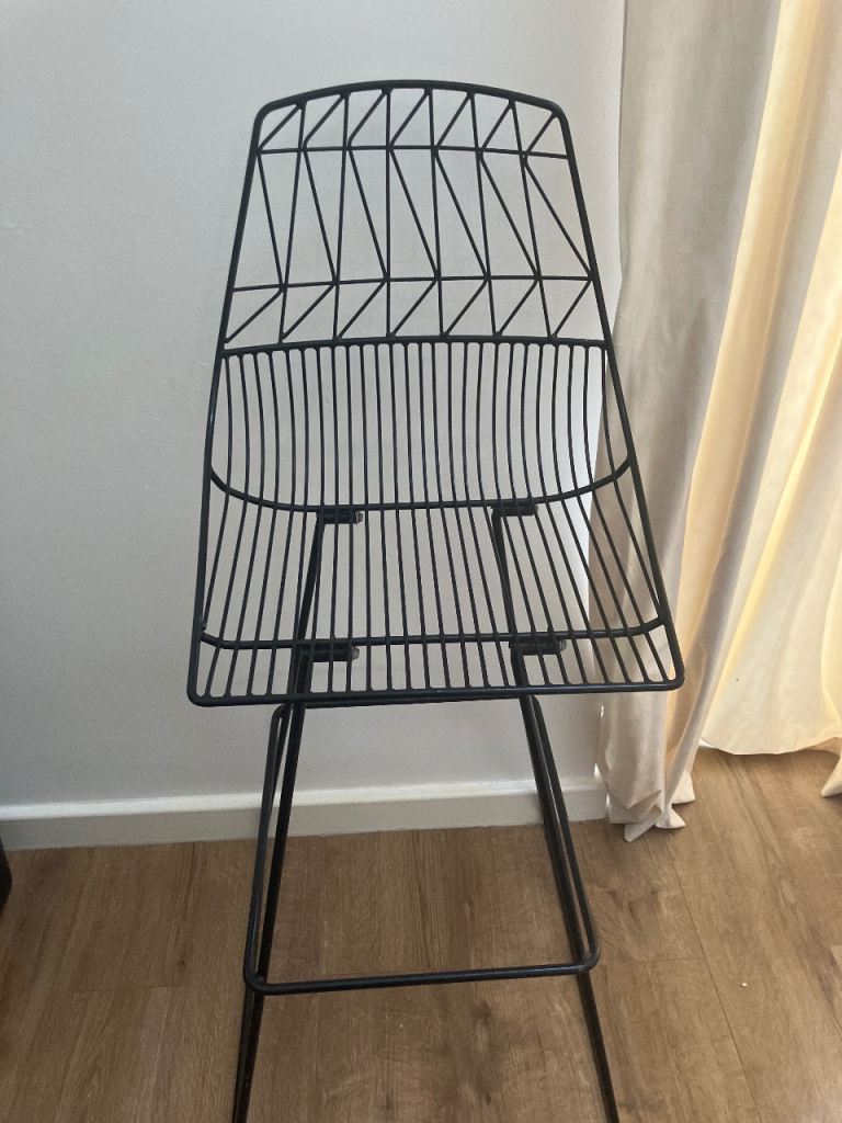 Black Metal Bar Stool / High Chair – Good Condition