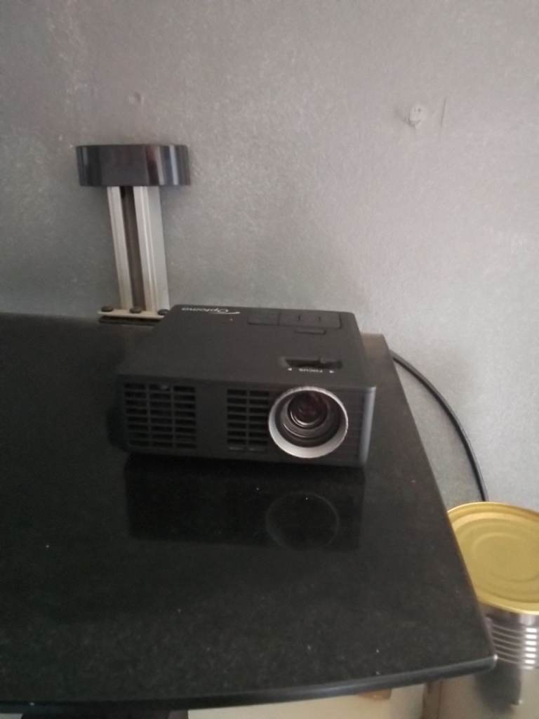 Optoma LED Projector with Case and Mini Tripod – Good Condition