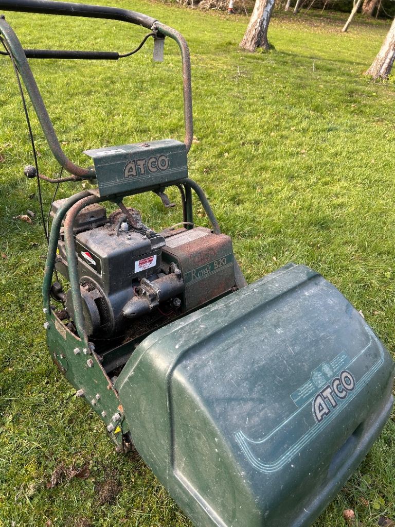 Atco Royale B20 roller mower