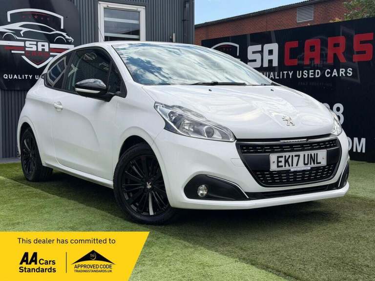 2017 Peugeot 208 1.2 PureTech 82 Black Edition 3dr HATCHBACK PETROL Manual