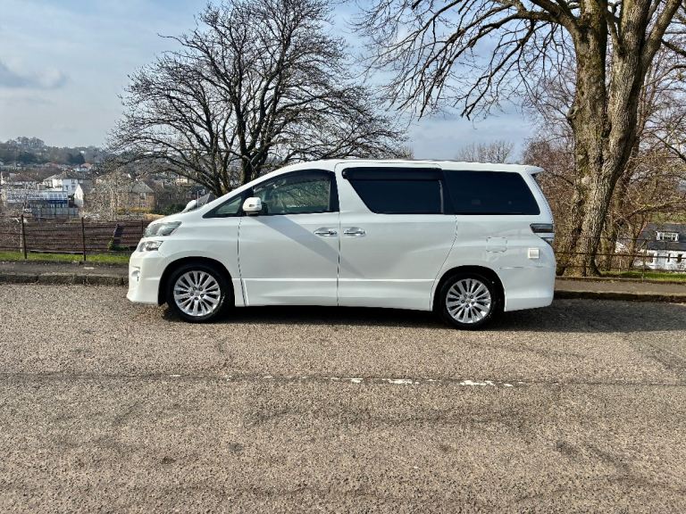 2014 TOYOTA ALPHARD/VELLFIRE TWIN SUNROOF 2.4 FRESHLY IMPORTED BRAND NEW 2 BERTH CONVERSION