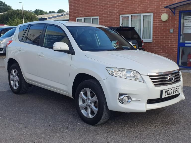 2012 Toyota RAV4 2.2 D-4D XT-R SUV 5dr Diesel Manual 4WD Euro 5 (150 ps)