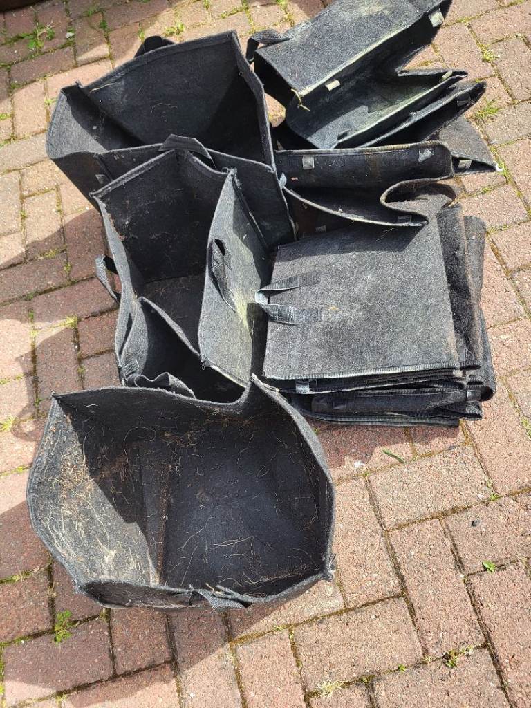 11x 30L fabric pots
