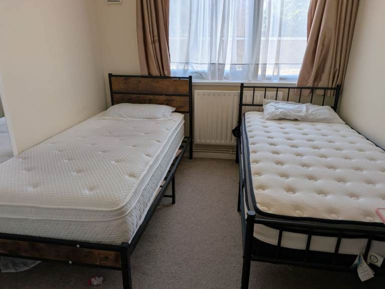 Room available Hayes
