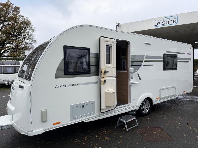 2017 ADRIA 612 SIENE, 4 BERTH CARAVAN ONE OWNER, FIXED BEDS,............... SOLD