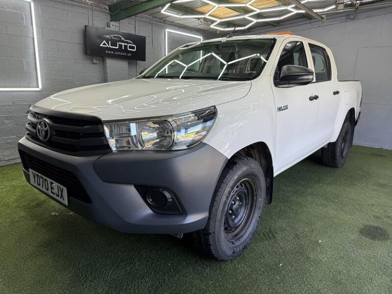 Toyota Hilux 2.4 D-4D Active Pickup Double Cab 4dr Diesel Manual 4WD Euro 6 (s/s) (150 p Pickup D...