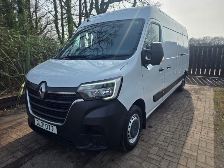 2021 Renault Master LM35dCi 135 Business Medium Roof Van PANEL VAN DIESEL Manual