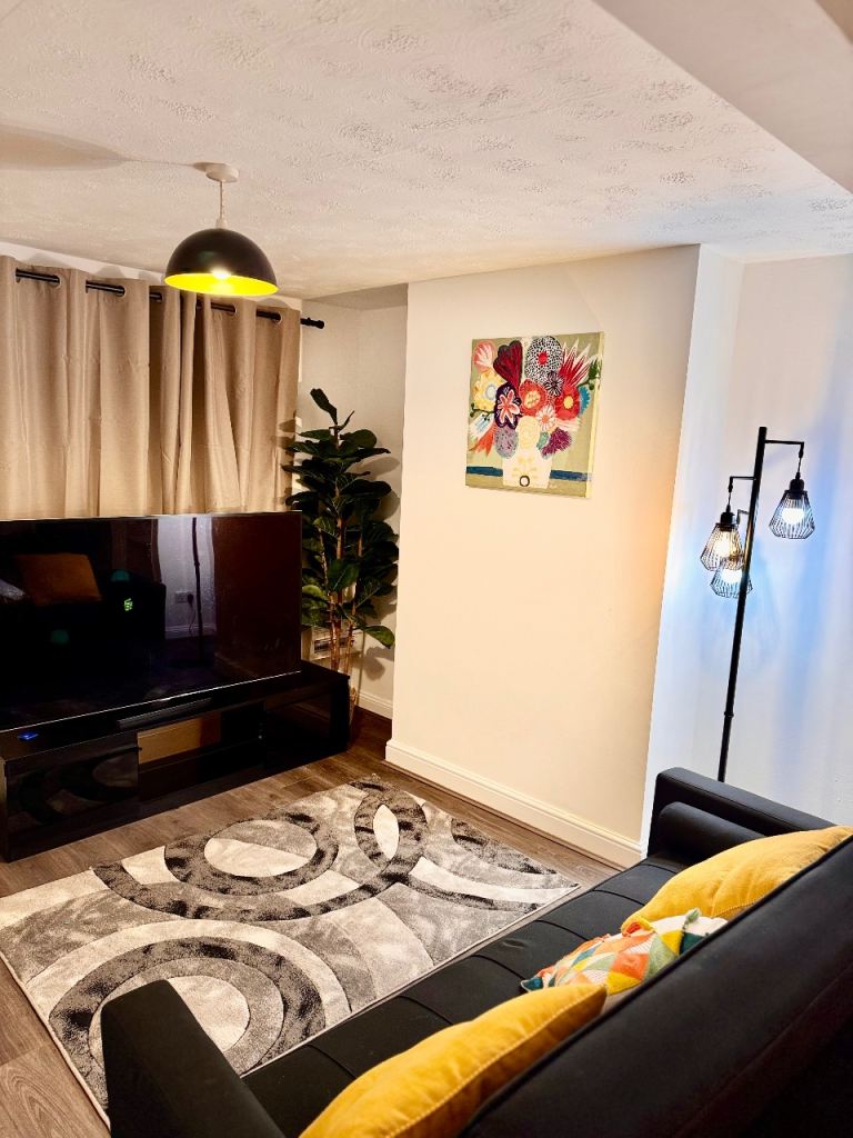     Fully Furnished 2 Bedroom House To Rent in Peterborough PE1 – Bills Included