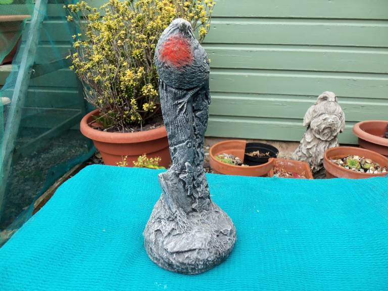 image for Concrete stone garden ornament - Robin