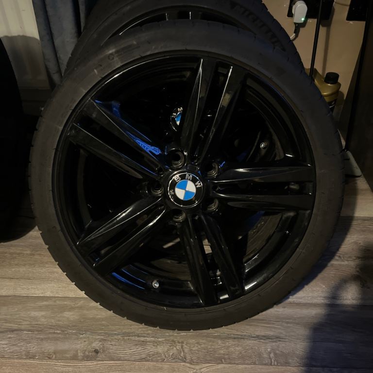 Genuine bmw 1/3/4 series alloys 18in Michelin pilot sport 4s tyres 7mm
