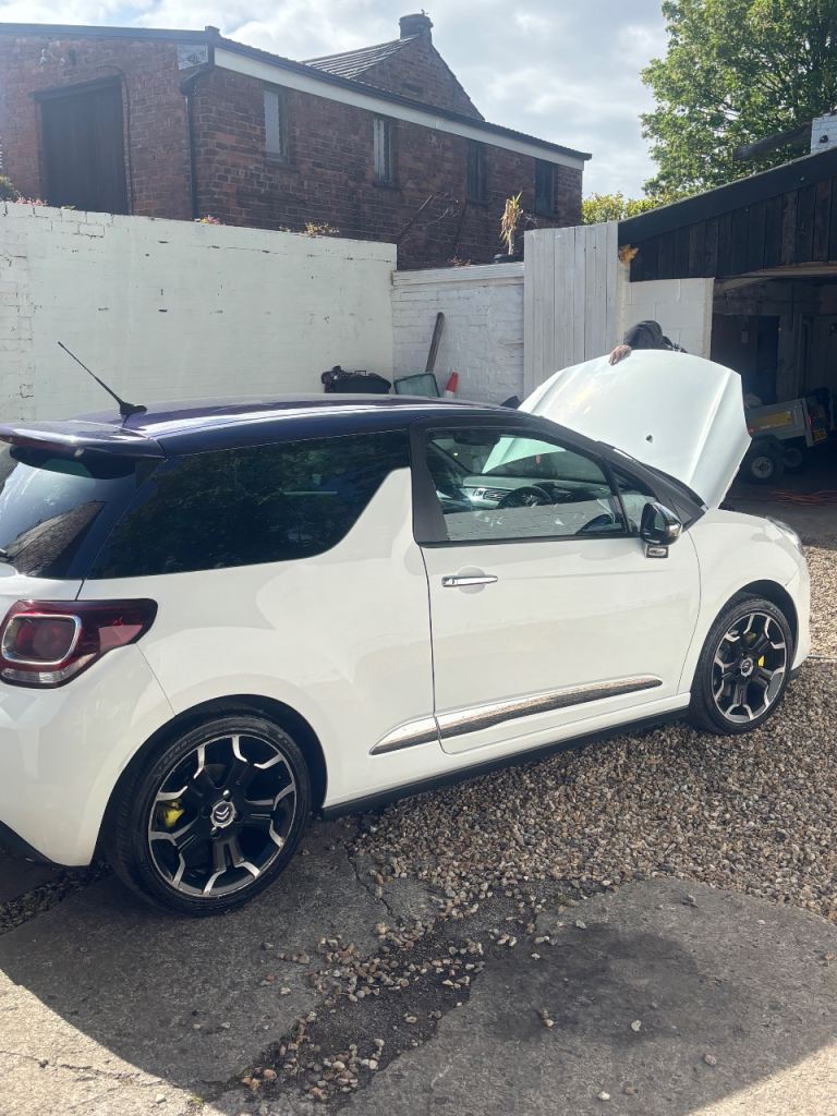 BEAUTIFUL DS3 1.6 DSPORT PLUS, VERY LOW MILAGE , NEW TIMING CHAIN WITH WARRANTY 
