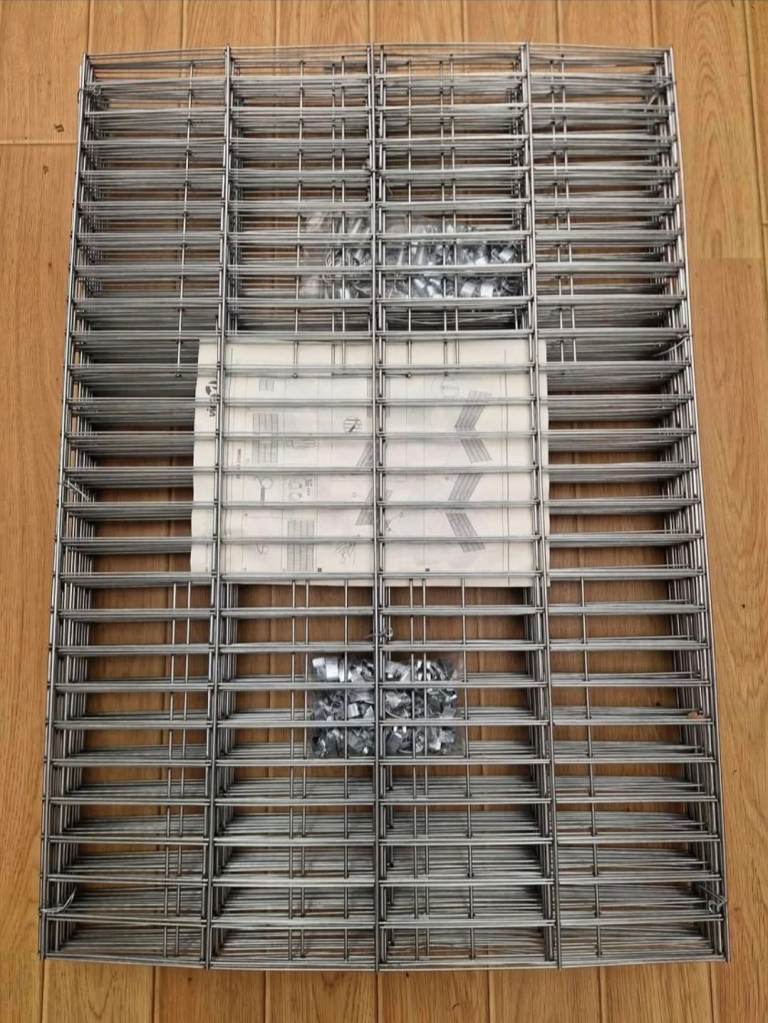 Rabbit Cage Galvanised Iron for sale - for assembly