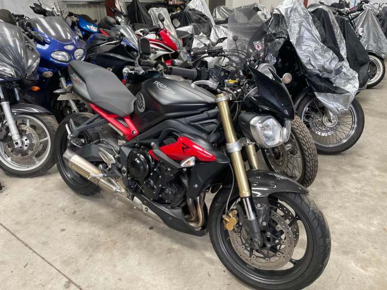 2013 - TRIUMPH STREET TRIPLE - 675 CC - ABS - 10K MILES - ARROW EXHAUST 