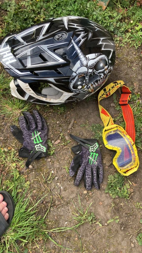 Bike Helmet, Goggles & Gloves