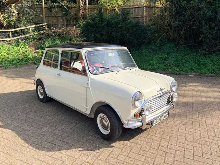 2007 Morris Mini PETROL Manual
