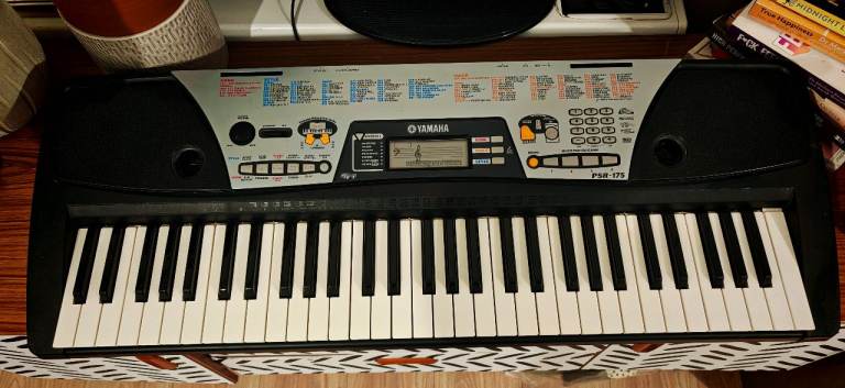 image for Keyboard - Yamaha PSR-175