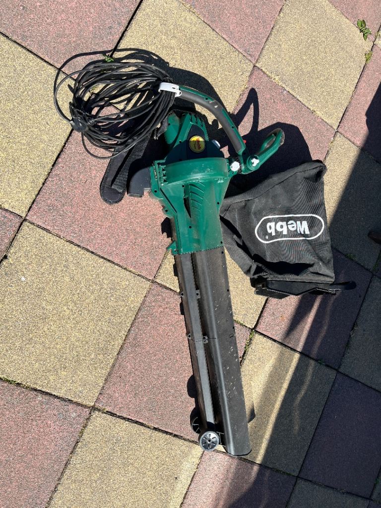 WEEBV260 Garden Blower & Vacuum – Good Condition