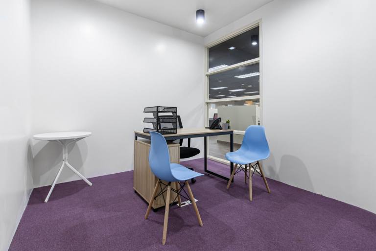 London - E20 1NN \ Office Space for Rent - 1 Desk Available