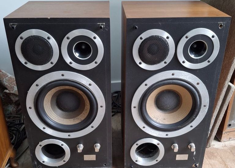 Wharfedale E50 speakers