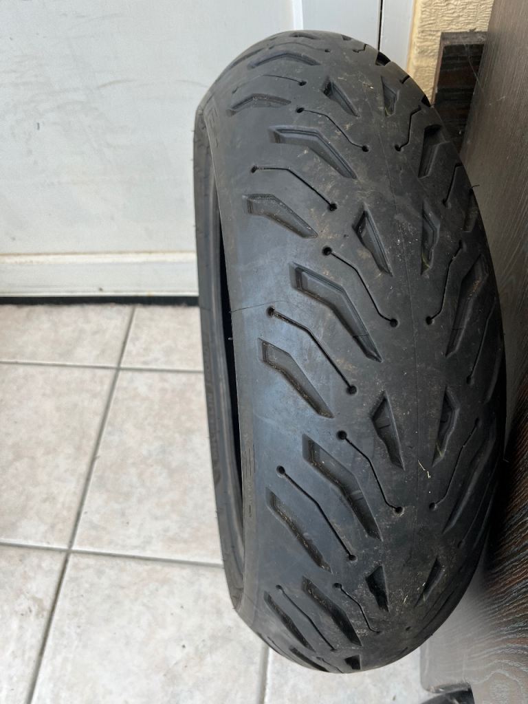 Motorcycle tyres 120s 160s-180s -190s 200s