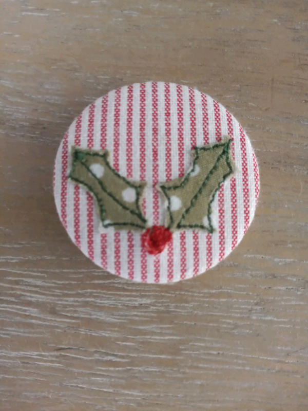 Christmas Brooch - as new 