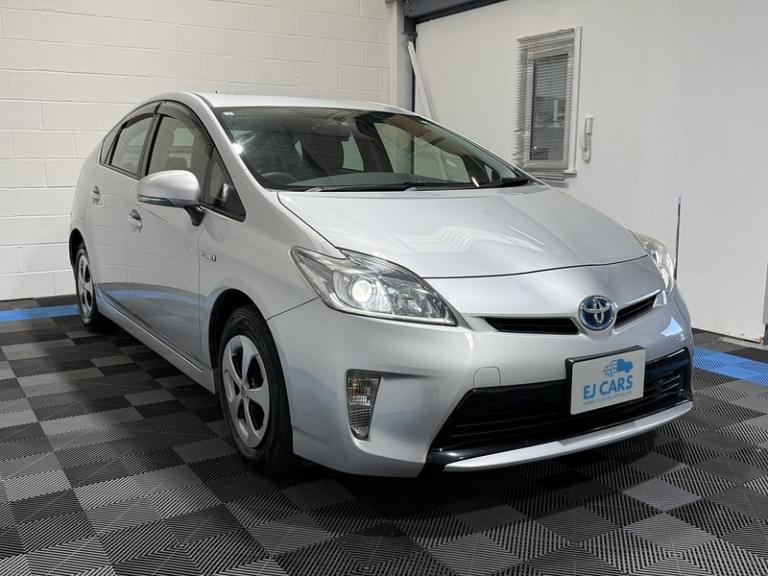 2026 Toyota Prius Vvt-I T3 Hatchback HYBRID Semi Automatic