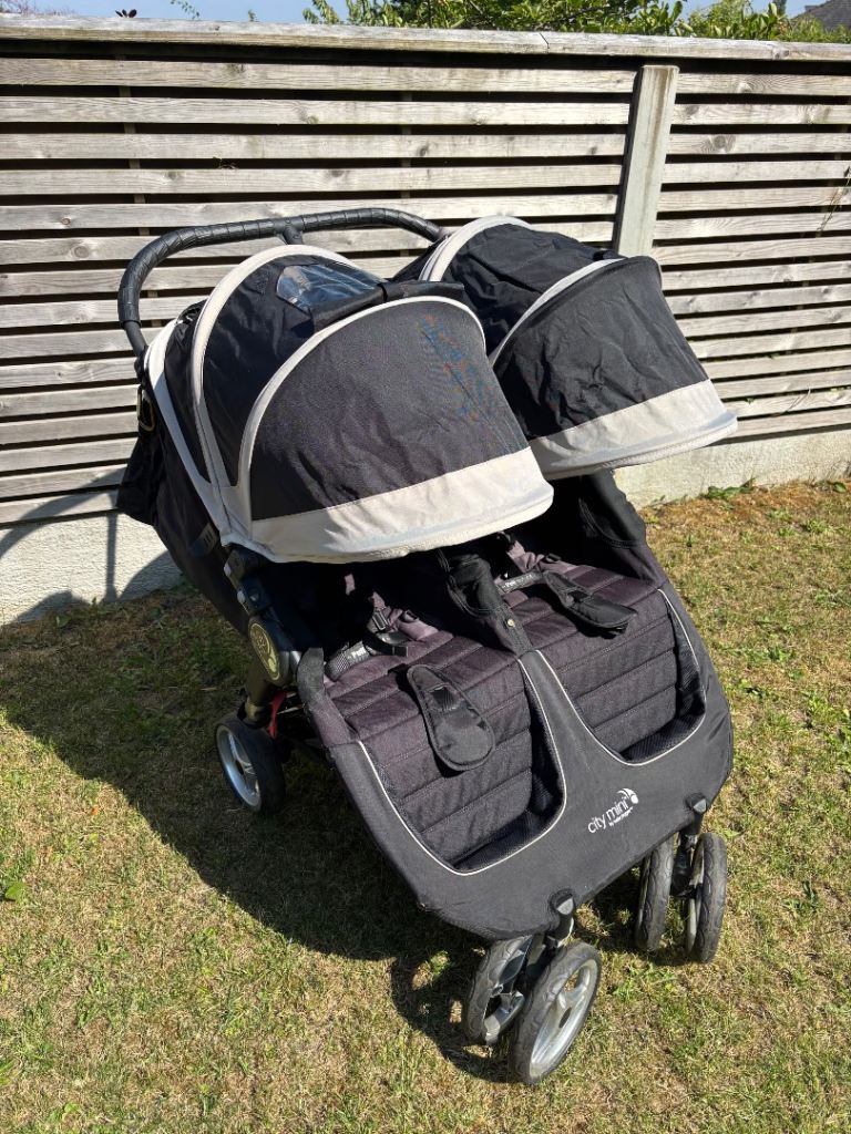 Baby Jogger City Mini GT Double Stroller – Black, Good Condition