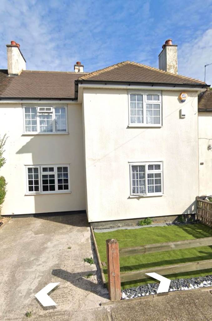 Lovely Double Room to let in East Acton, Working Professional, Only £850 per month.  including bills